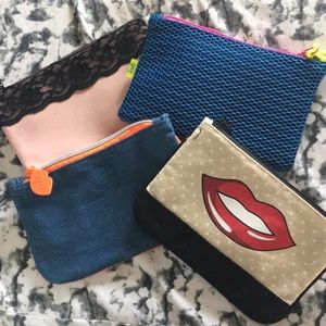 1hr left🎉4 set of Ipsy bags